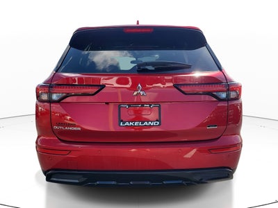 2024 Mitsubishi Outlander SE