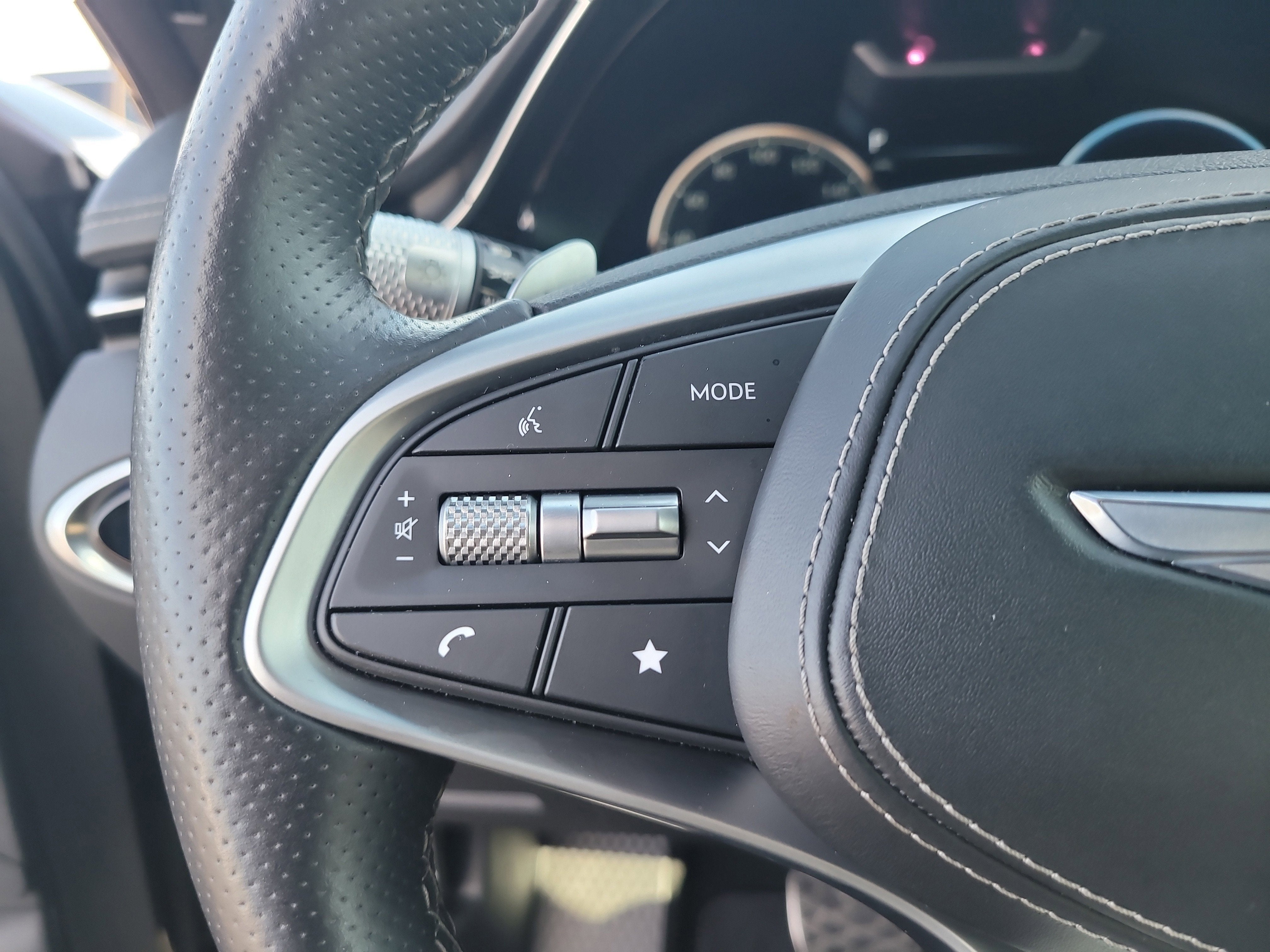 2023 Genesis GV70 2.5T