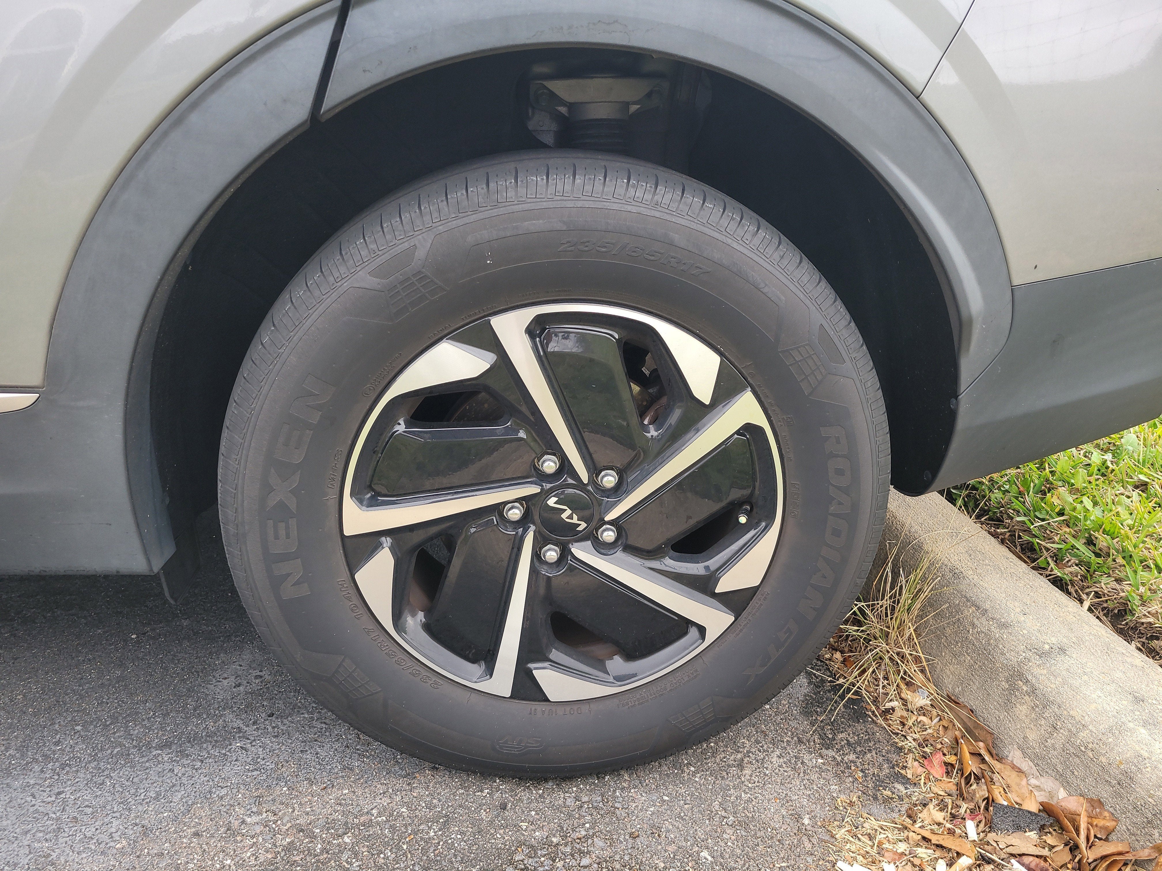 2023 Kia Sportage Hybrid LX