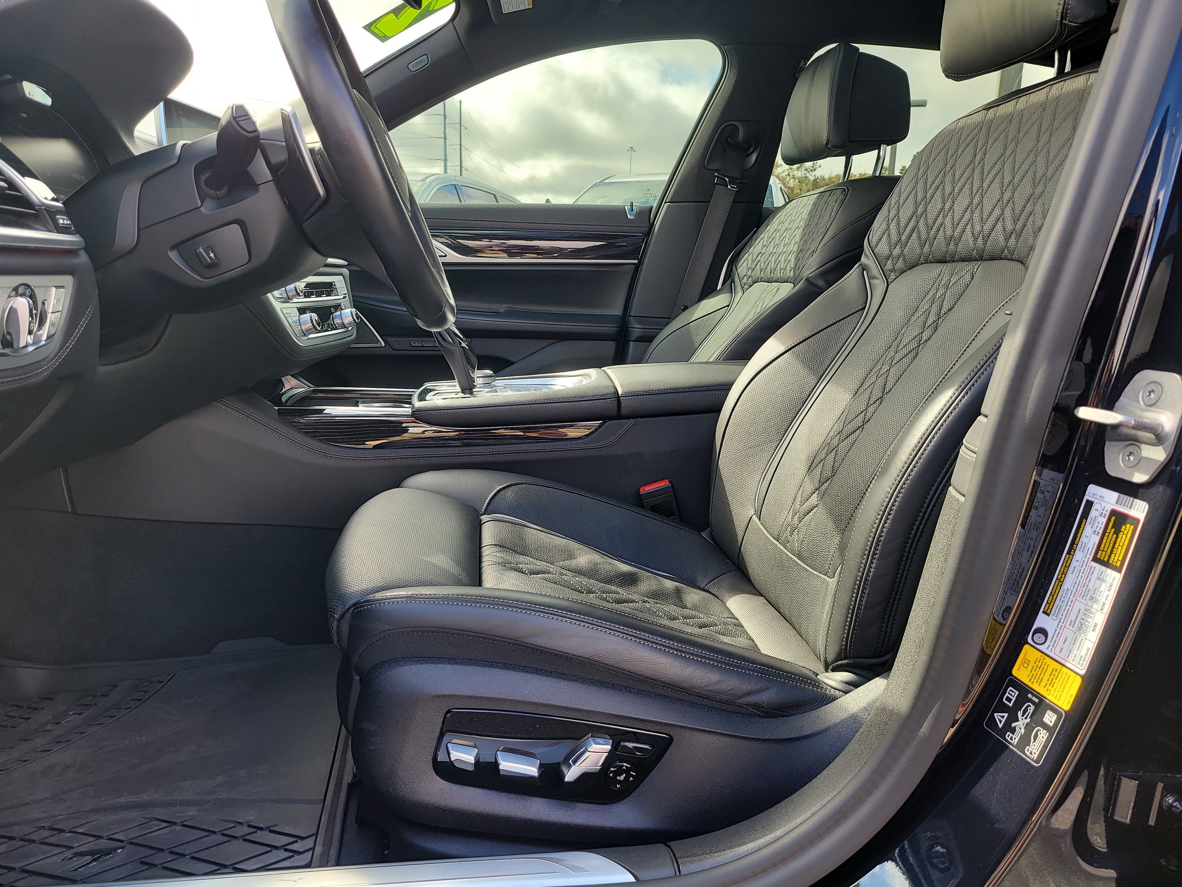 2022 BMW 7 Series 750i xDrive