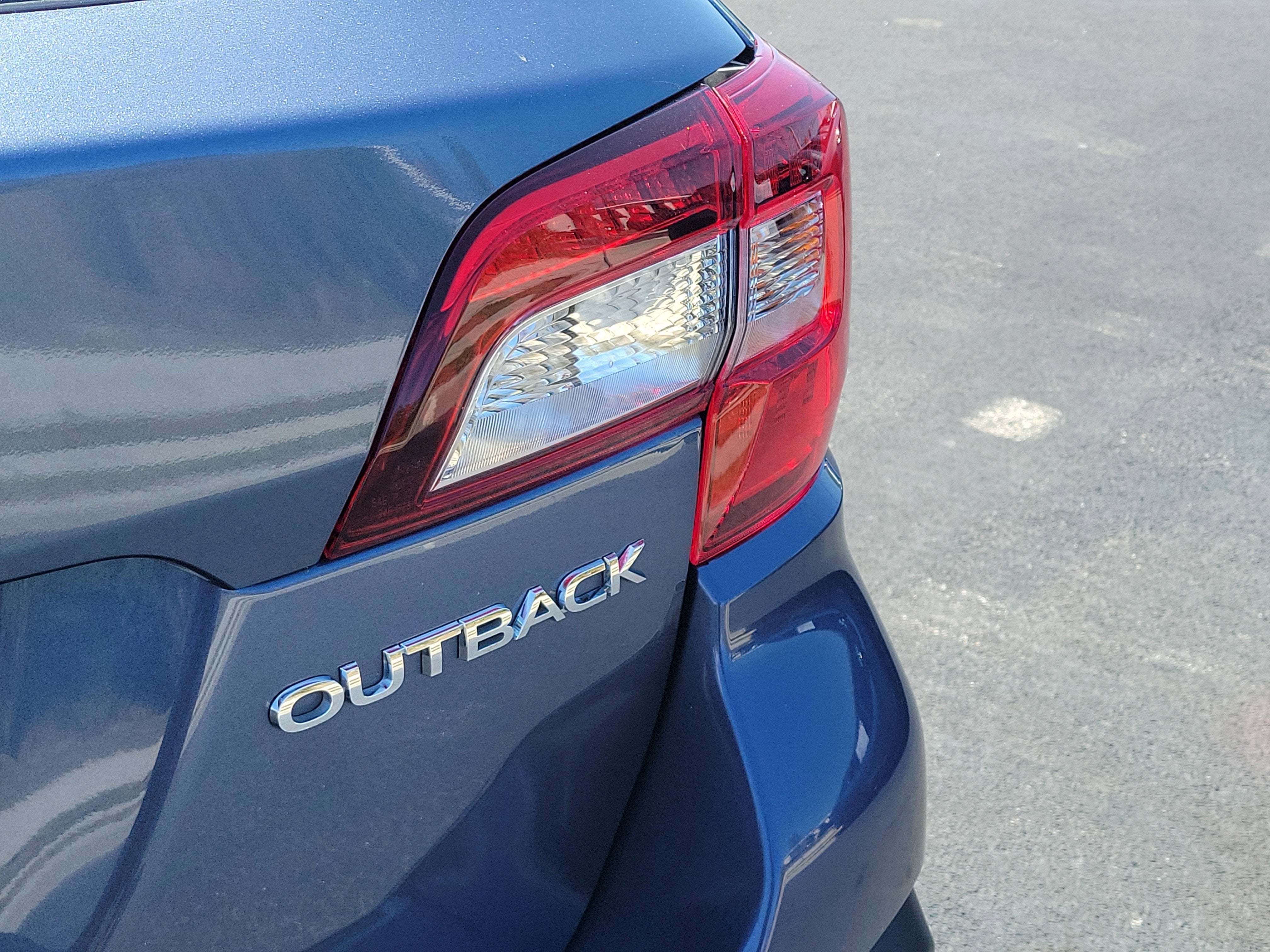 2018 Subaru Outback Premium