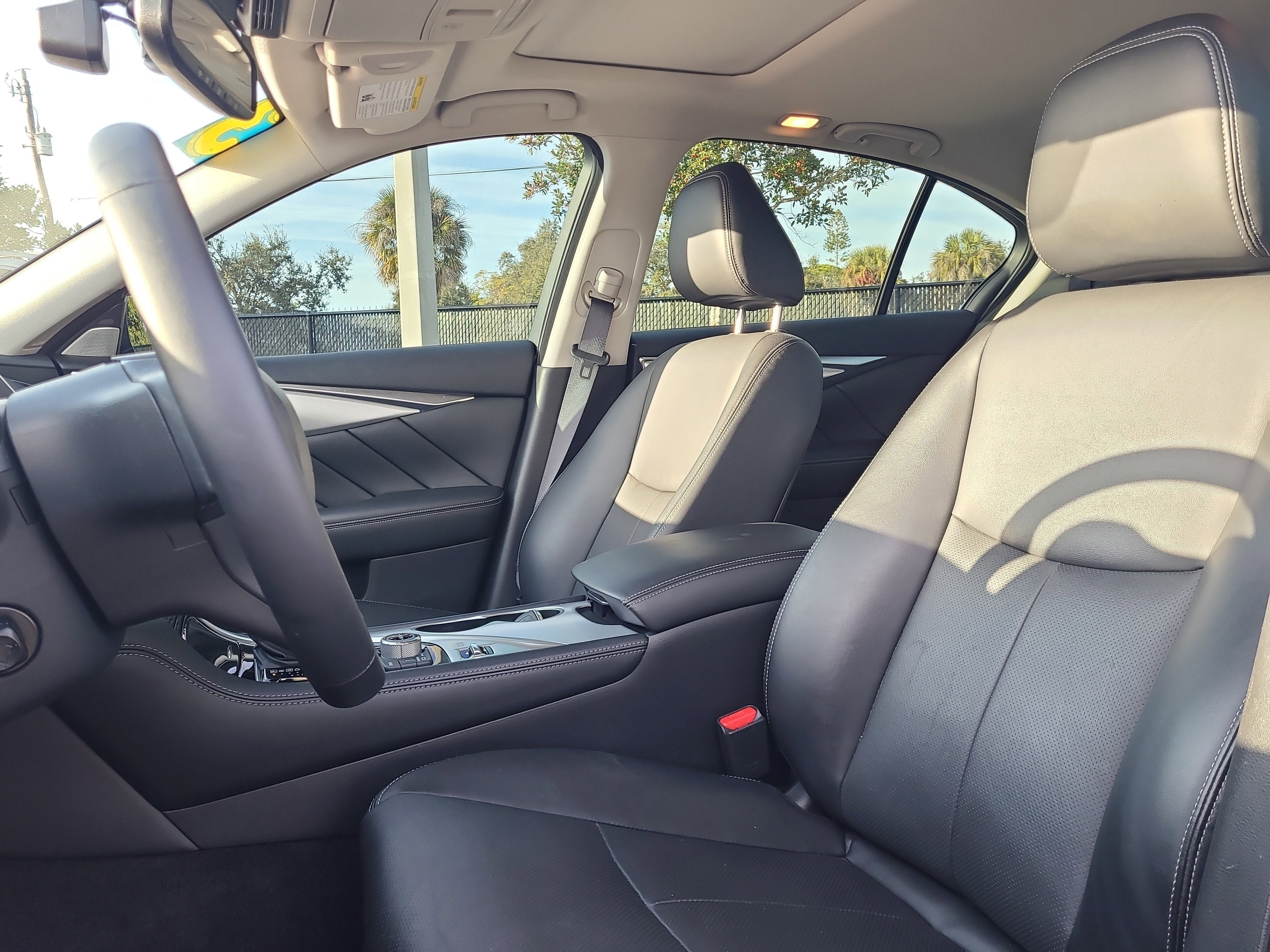 2023 INFINITI Q50 LUXE