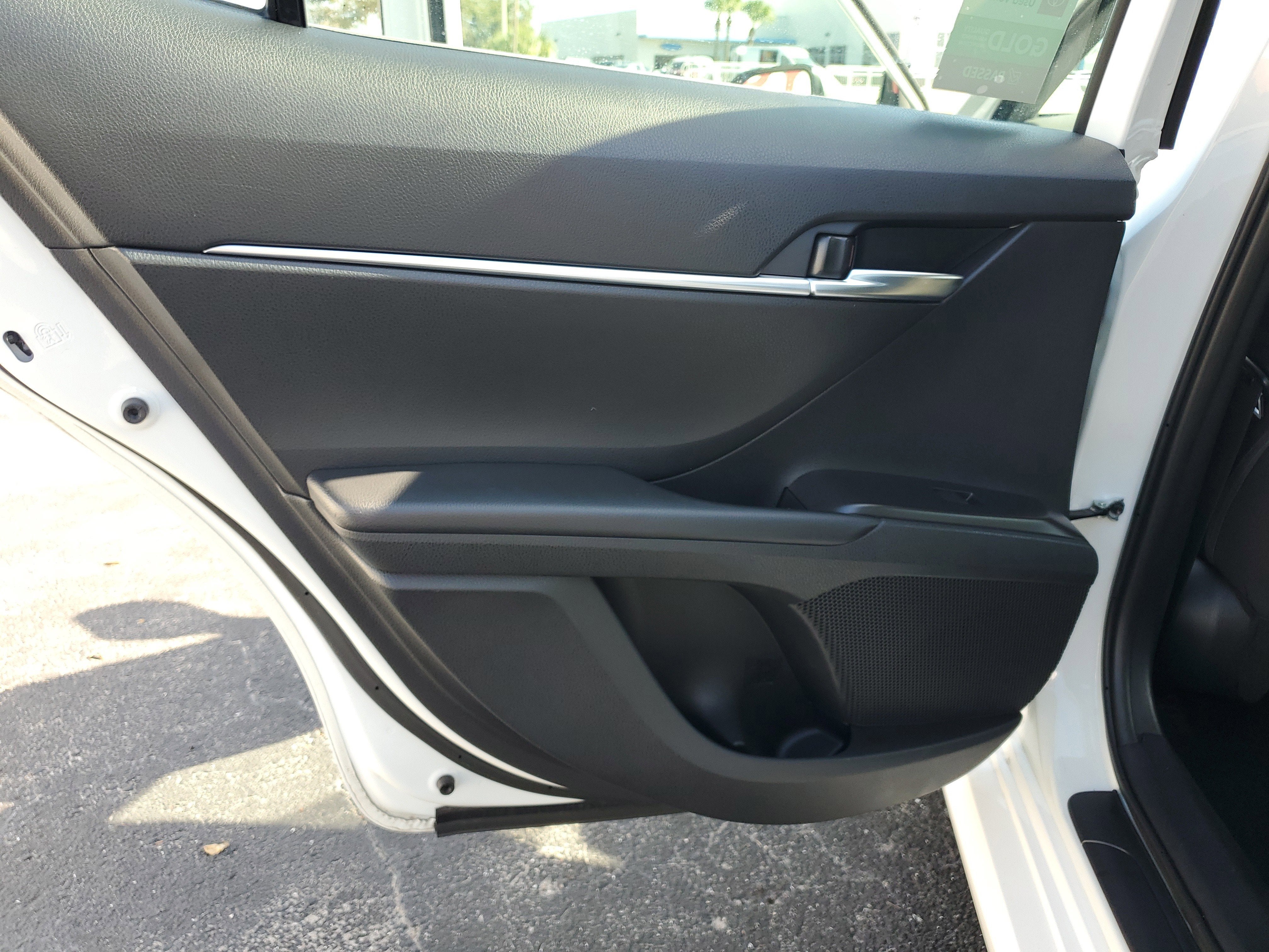 2024 Toyota Camry Hybrid LE