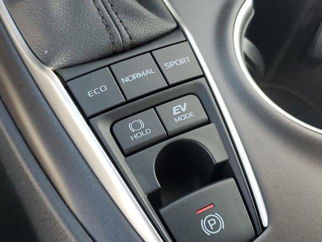 2024 Toyota Camry Hybrid LE