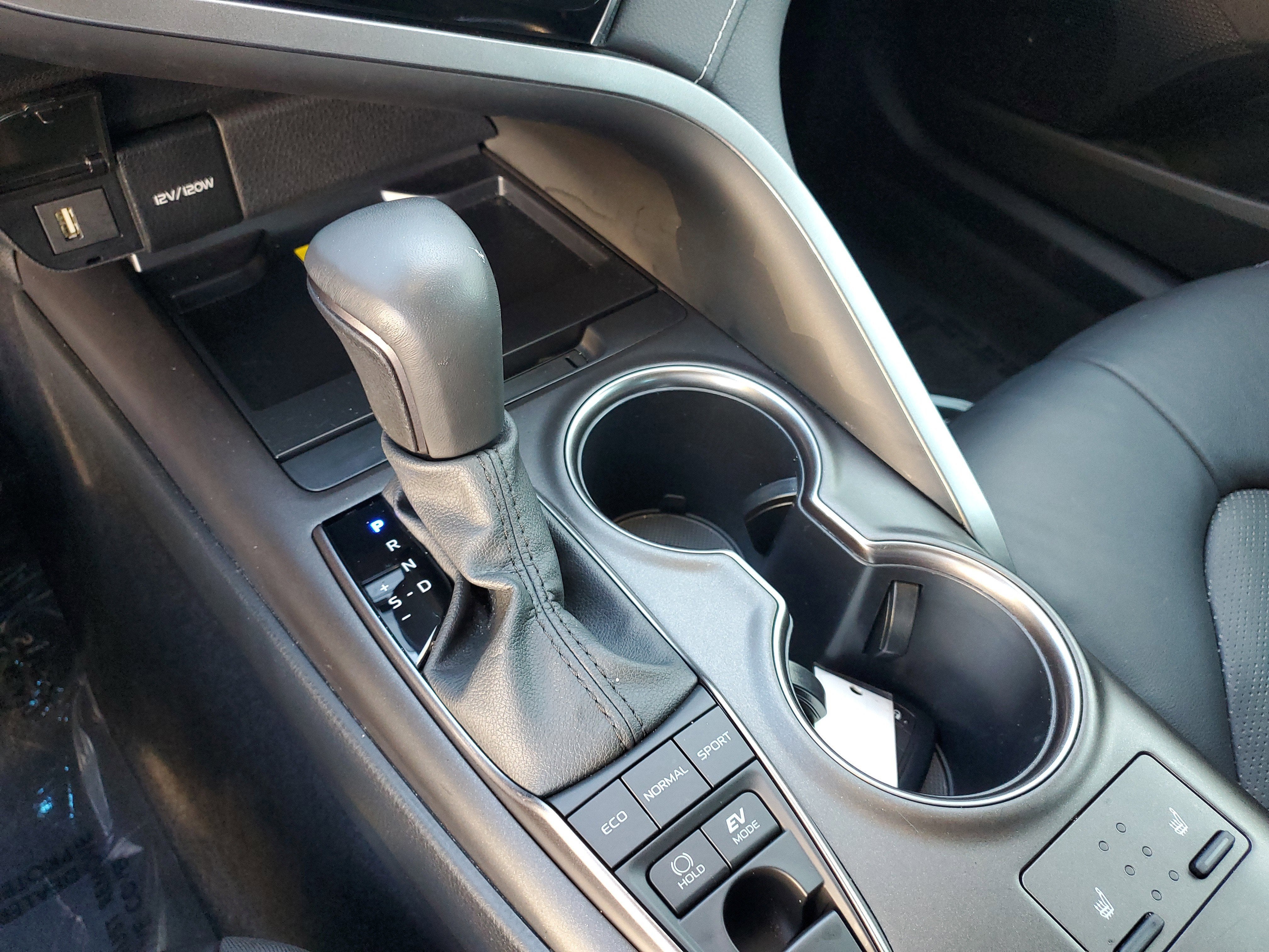 2024 Toyota Camry Hybrid XSE