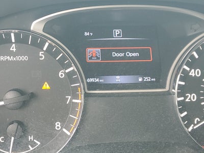 2018 Nissan Pathfinder SV
