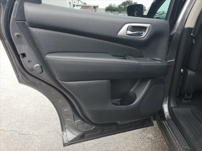 2018 Nissan Pathfinder SV