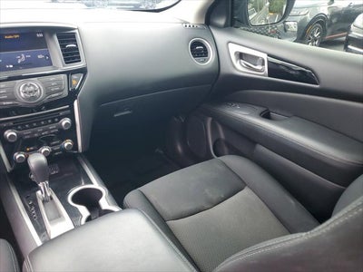 2018 Nissan Pathfinder SV