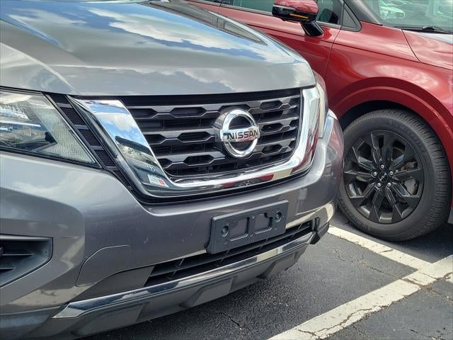 2018 Nissan Pathfinder SV