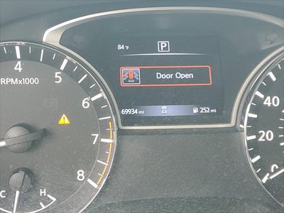 2018 Nissan Pathfinder SV