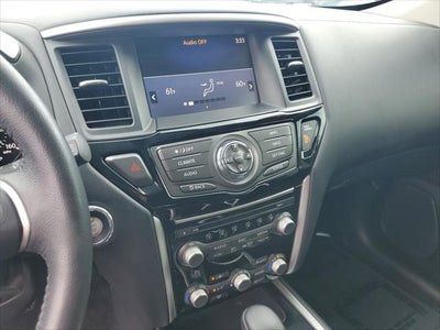 2018 Nissan Pathfinder SV