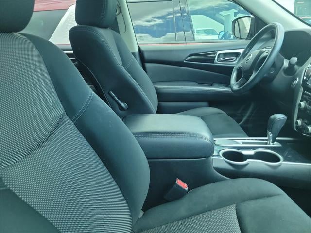 2018 Nissan Pathfinder SV