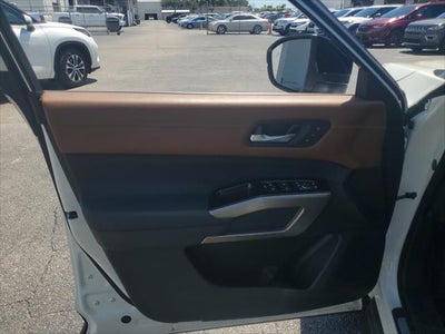 2024 Nissan Pathfinder Platinum