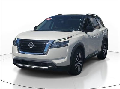 2024 Nissan Pathfinder Platinum