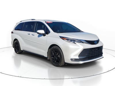 2022 Toyota Sienna Platinum