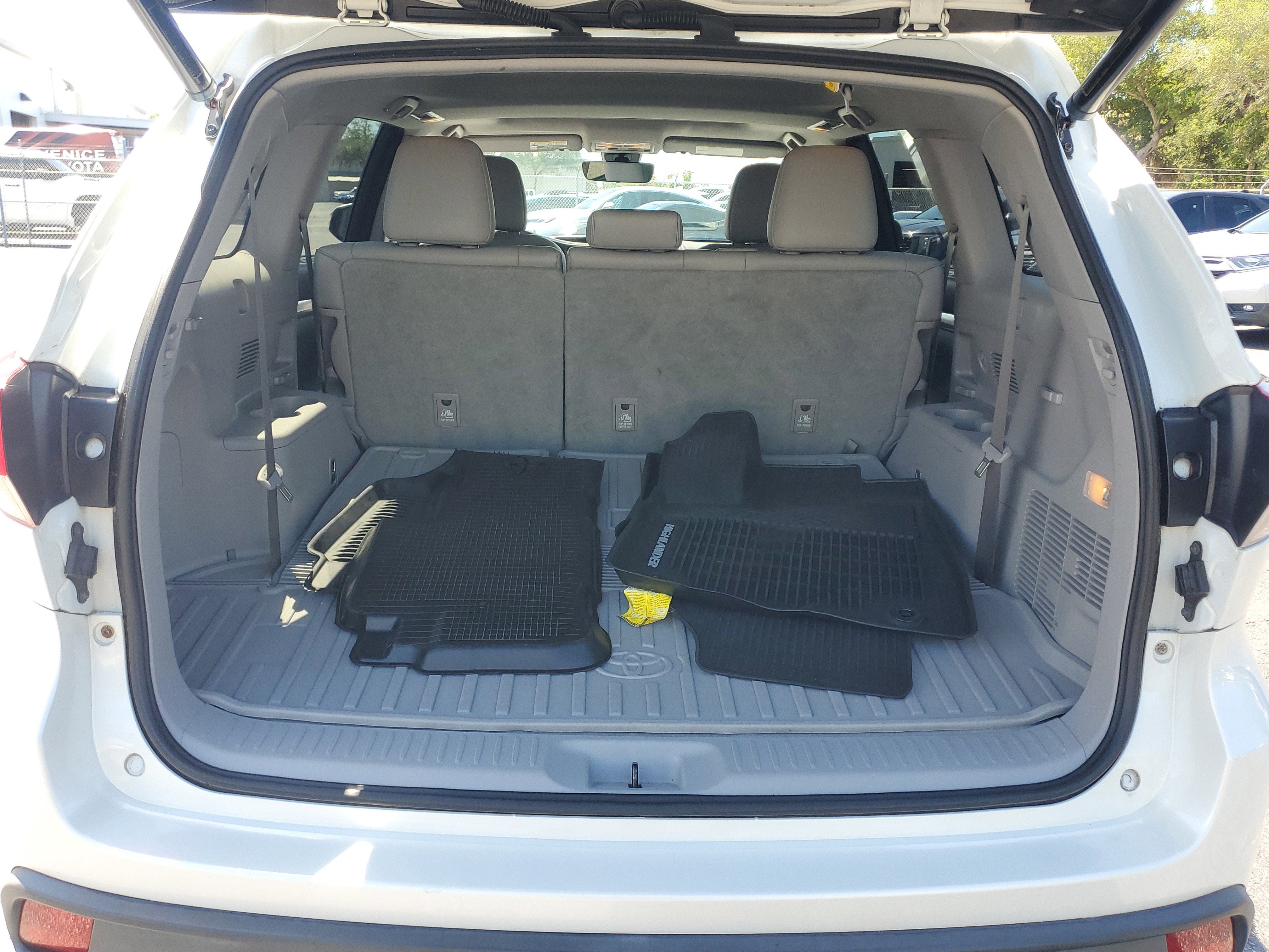 2018 Toyota Highlander SE