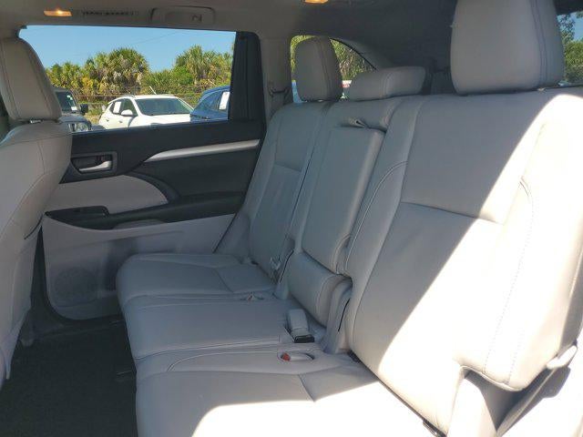 2018 Toyota Highlander SE