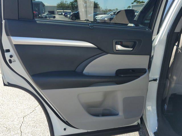 2018 Toyota Highlander SE