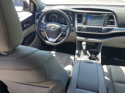 2018 Toyota Highlander SE