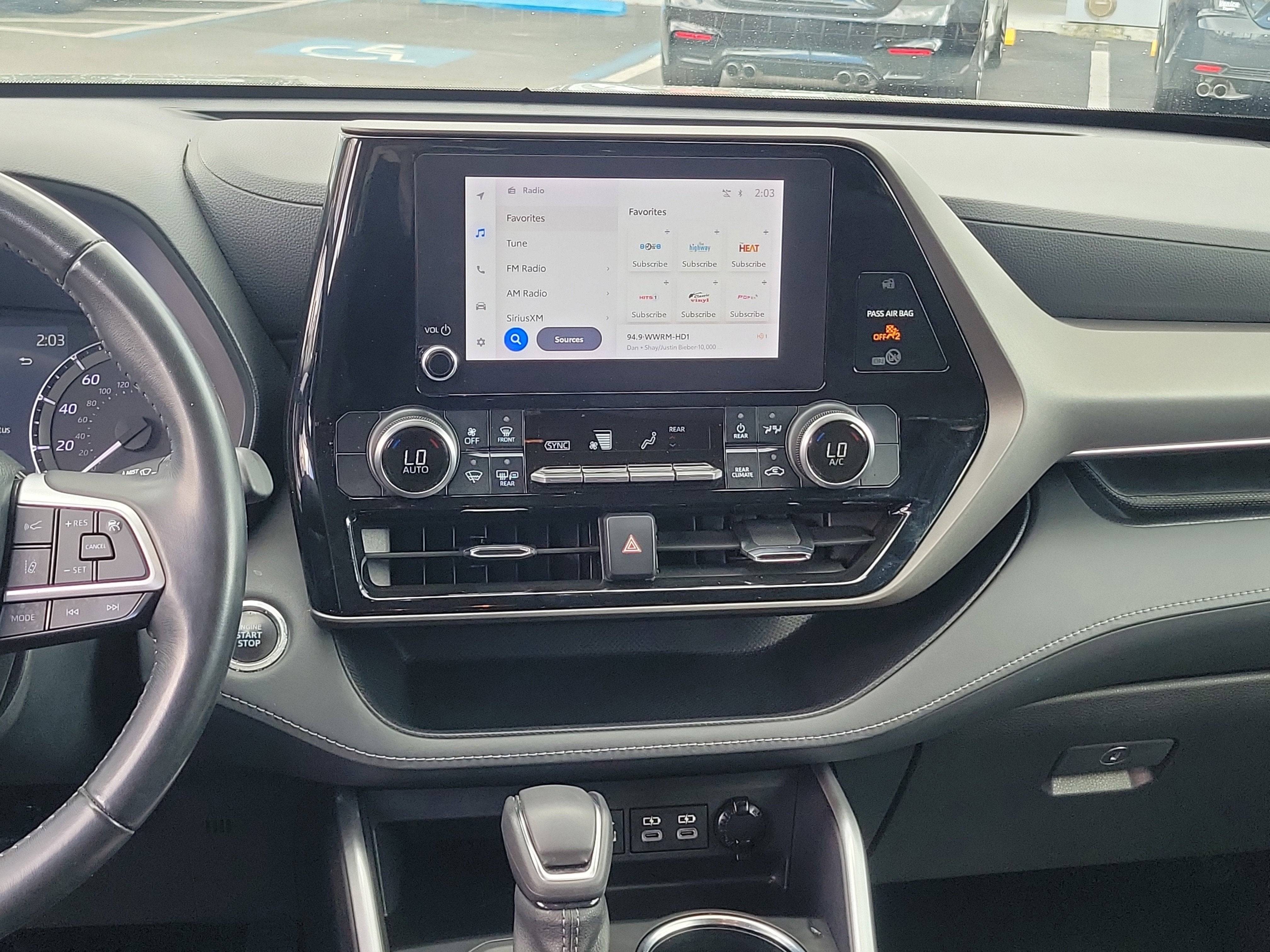 2023 Toyota Highlander LE