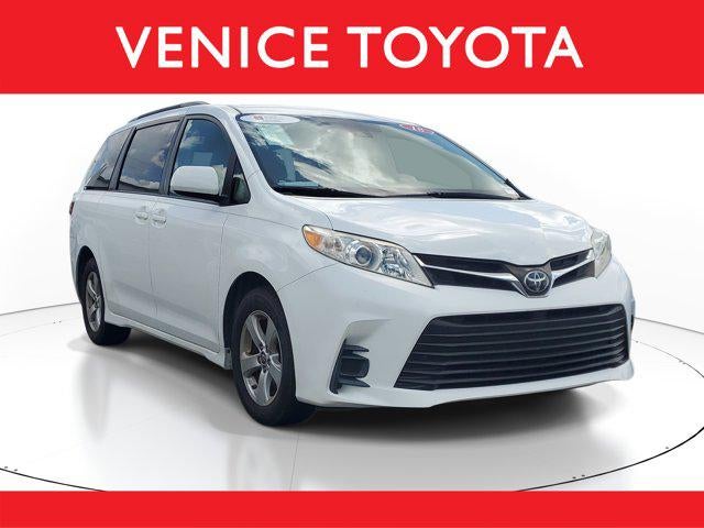 2018 Toyota Sienna LE Auto Access Seat