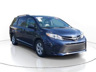 2020 Toyota Sienna LE Auto Access Seat