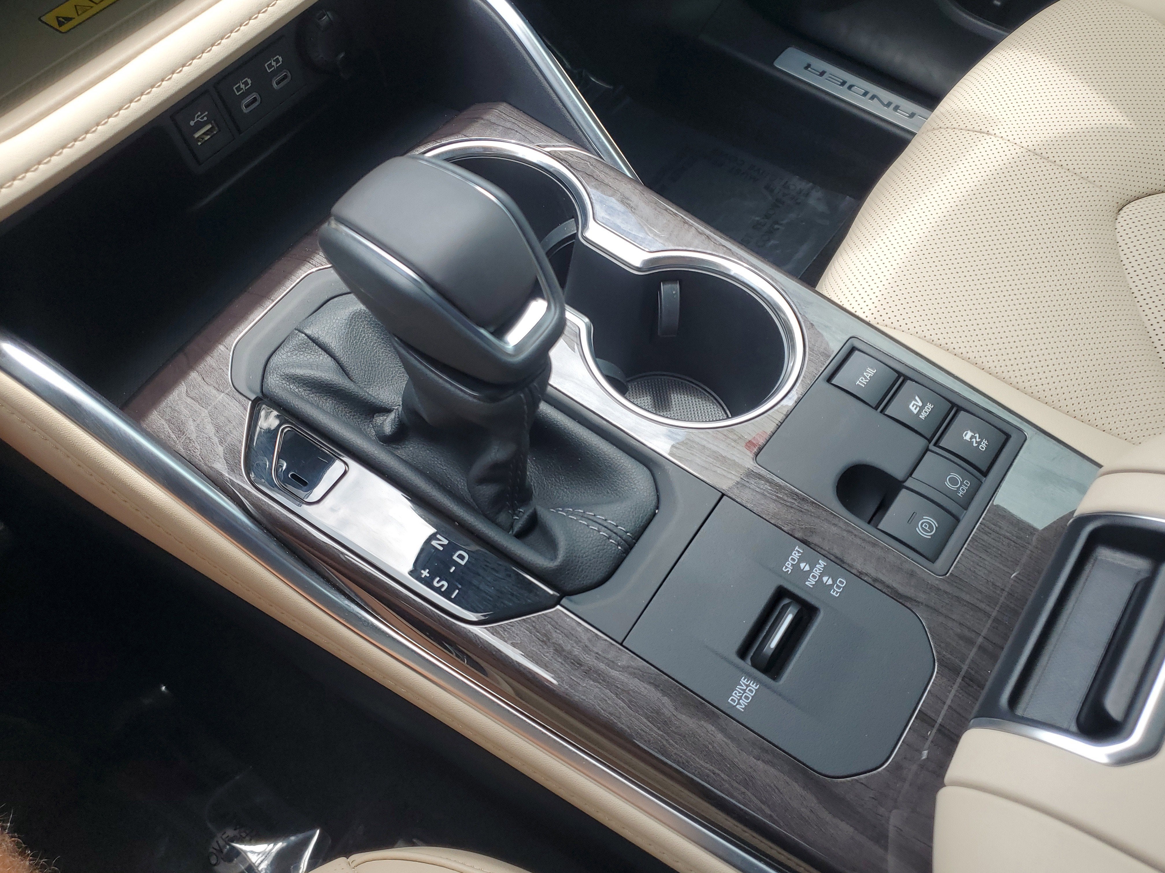 2025 Toyota Highlander Hybrid Limited