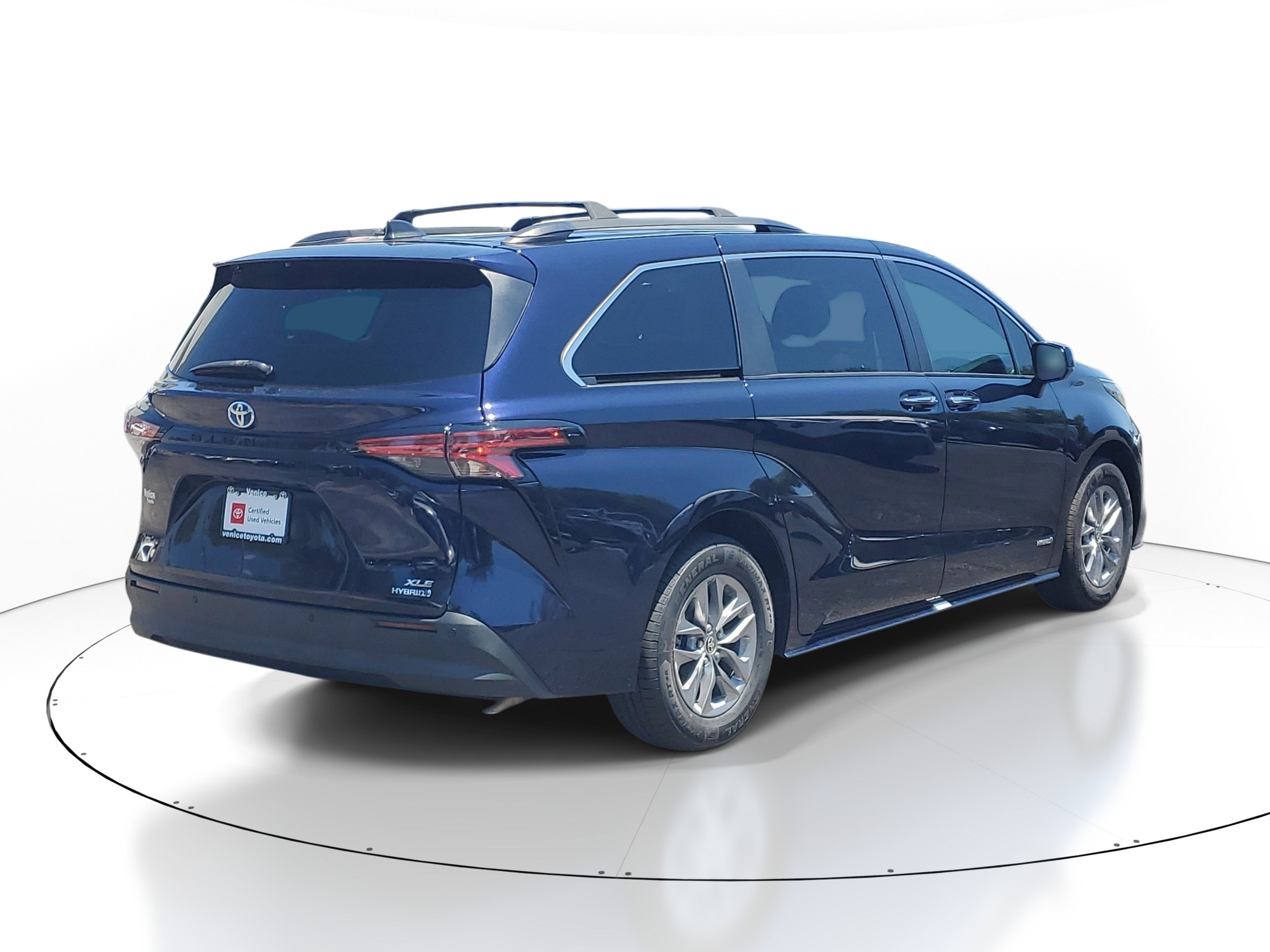 2021 Toyota Sienna XLE