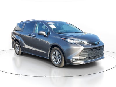 2023 Toyota Sienna XLE