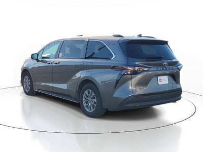 2023 Toyota Sienna XLE