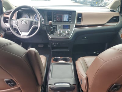 2018 Toyota Sienna XLE Auto Access Seat