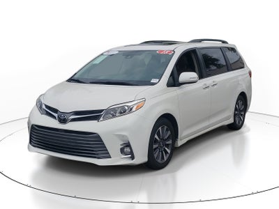 2018 Toyota Sienna XLE Auto Access Seat