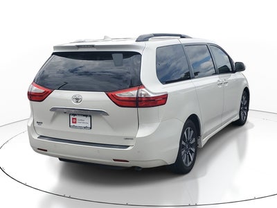 2018 Toyota Sienna XLE Auto Access Seat
