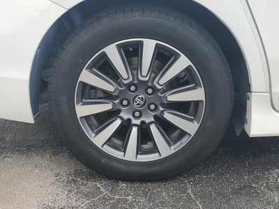 2018 Toyota Sienna XLE Auto Access Seat