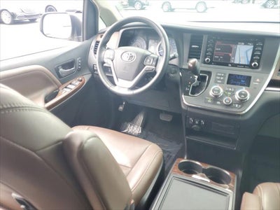 2018 Toyota Sienna XLE Auto Access Seat