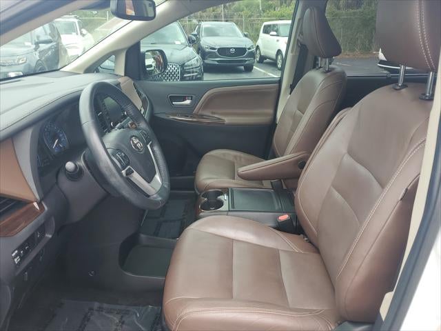 2018 Toyota Sienna XLE Auto Access Seat
