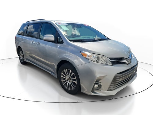 2020 Toyota Sienna XLE Auto Access Seat