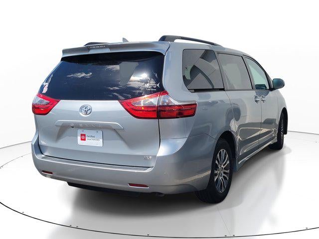 2020 Toyota Sienna XLE Auto Access Seat
