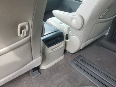 2017 Toyota Sienna XLE Auto Access Seat