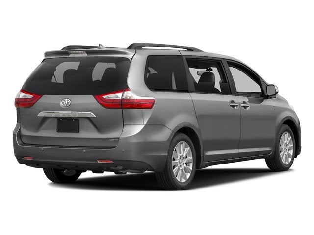 2017 Toyota Sienna XLE Auto Access Seat