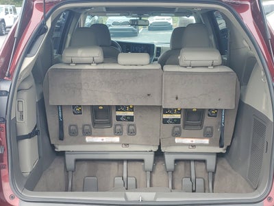 2017 Toyota Sienna XLE Auto Access Seat