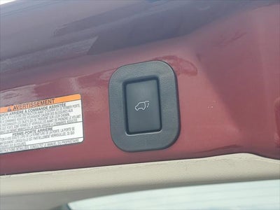 2017 Toyota Sienna XLE Auto Access Seat