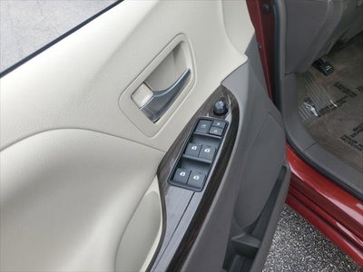 2017 Toyota Sienna XLE Auto Access Seat