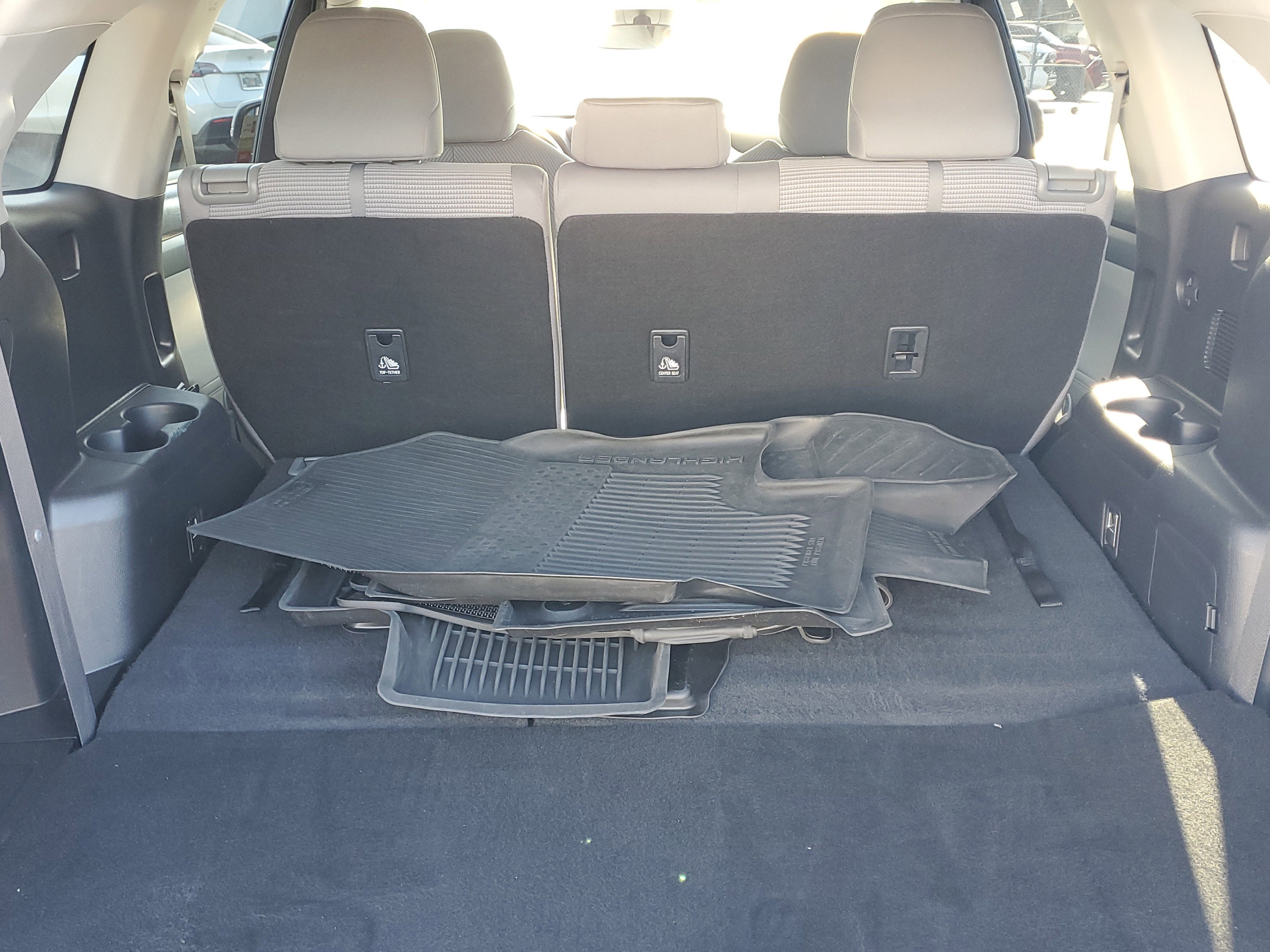 2022 Toyota Highlander Hybrid LE