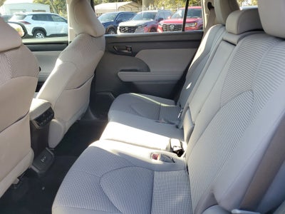 2022 Toyota Highlander Hybrid LE