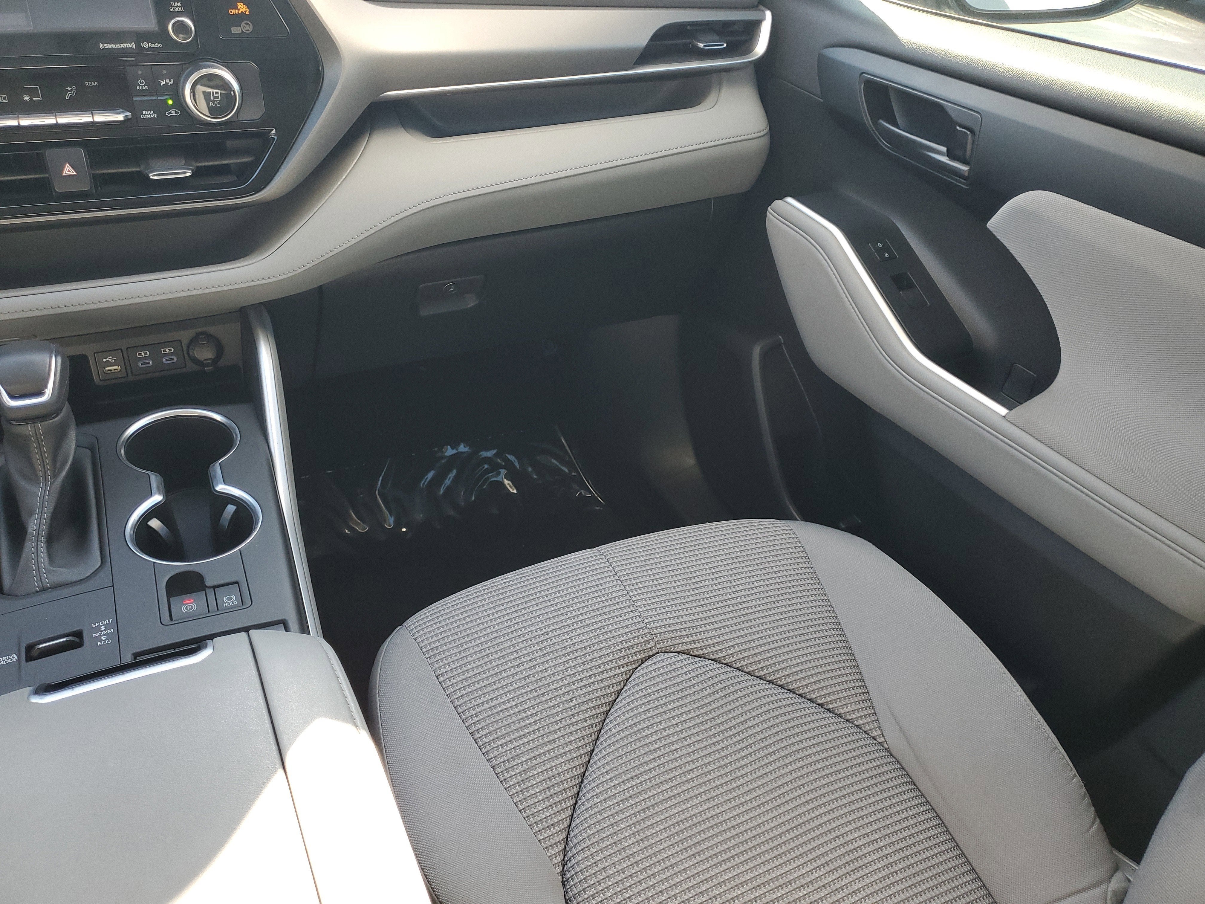 2022 Toyota Highlander Hybrid LE