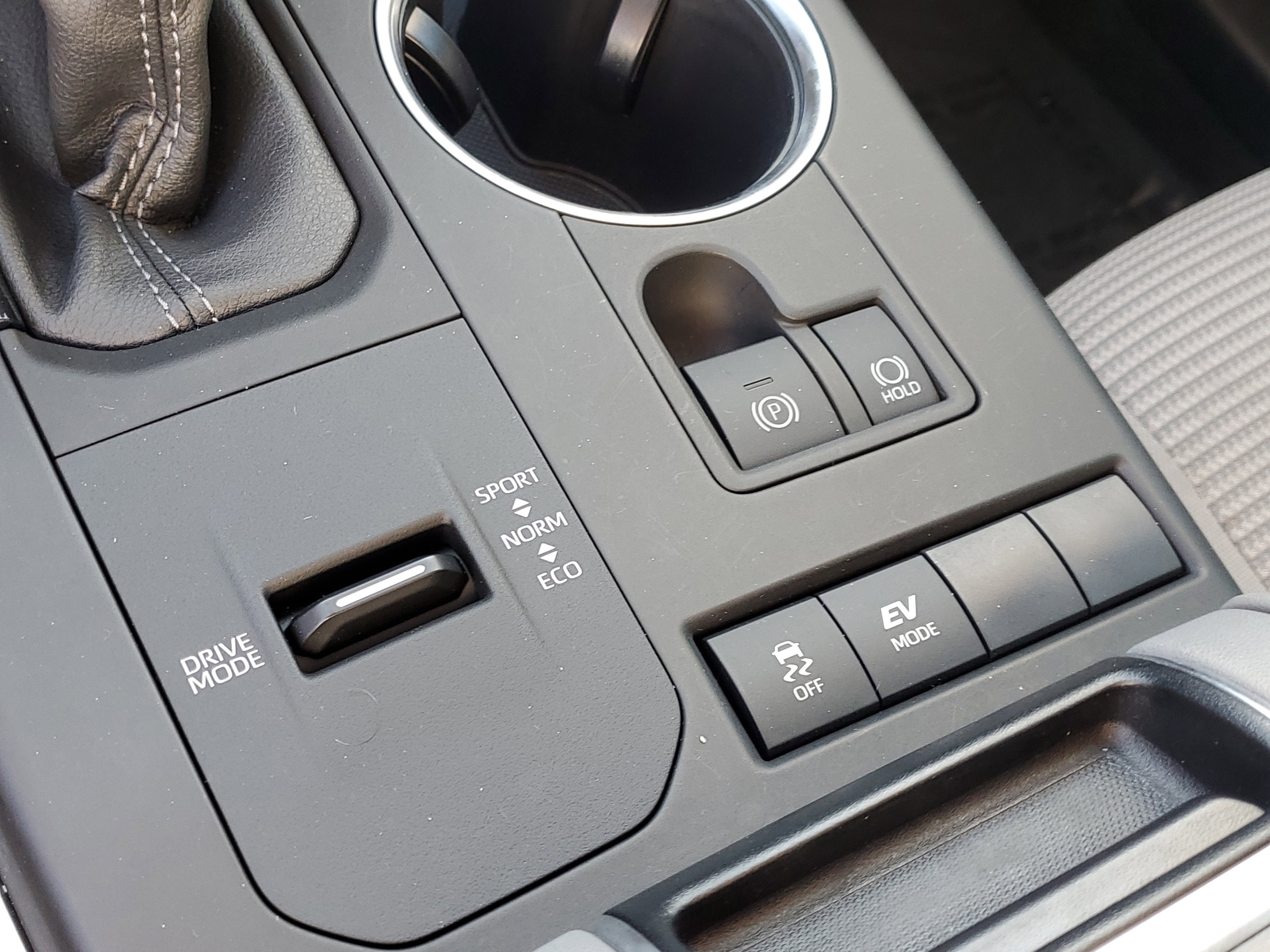 2022 Toyota Highlander Hybrid LE