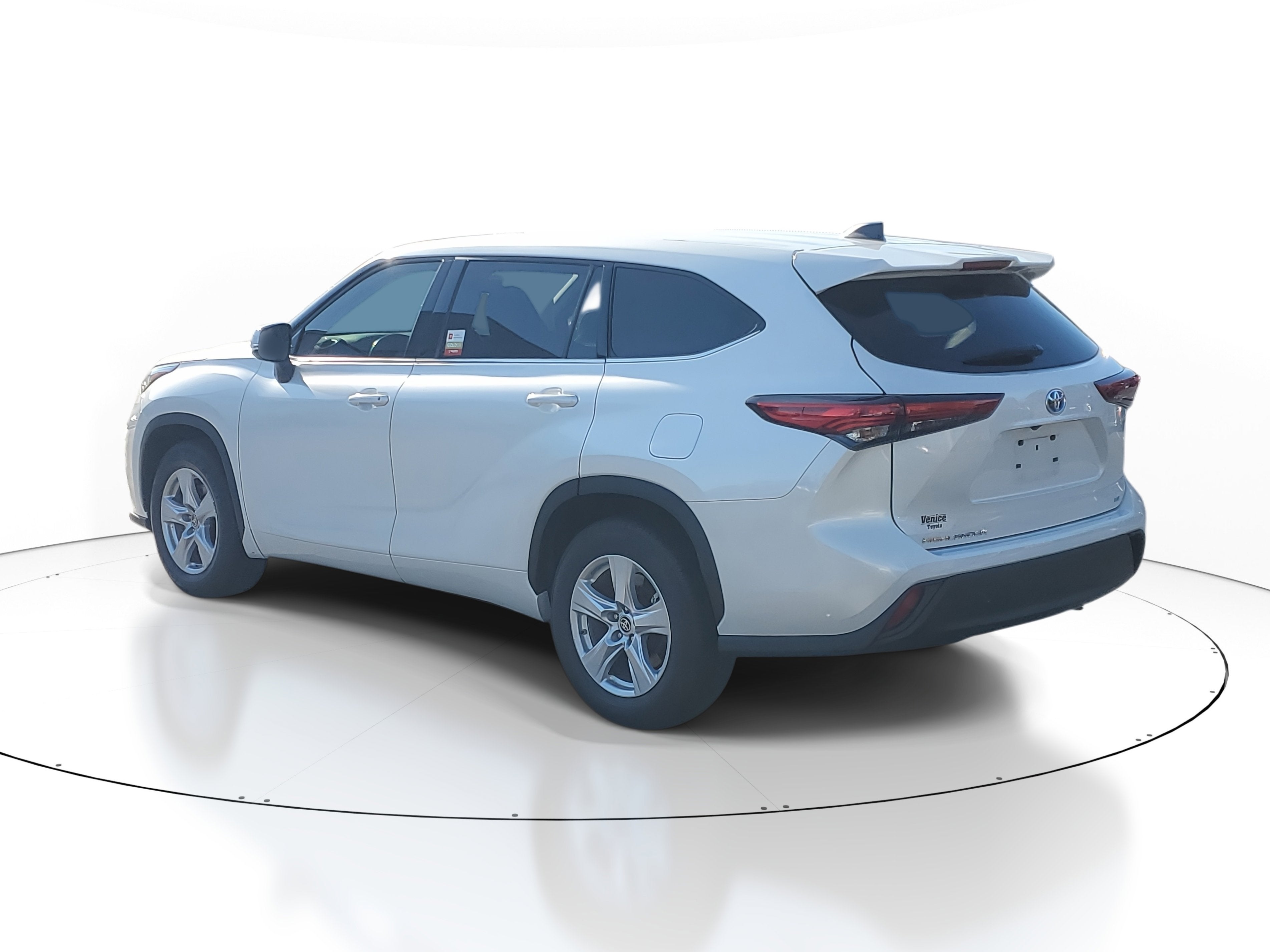 2022 Toyota Highlander Hybrid LE