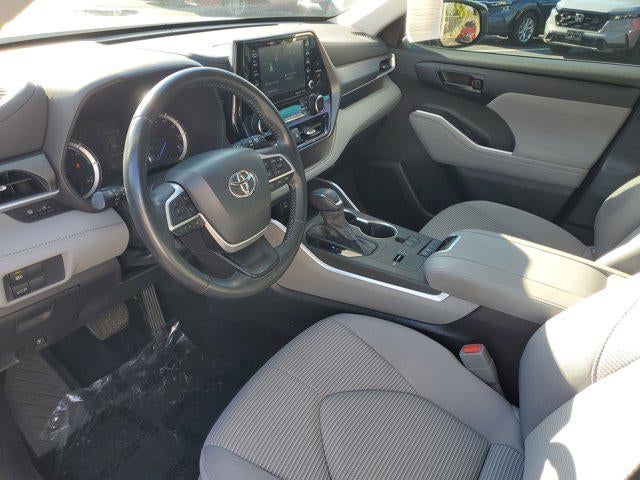 2022 Toyota Highlander Hybrid LE