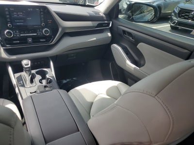 2021 Toyota Highlander L